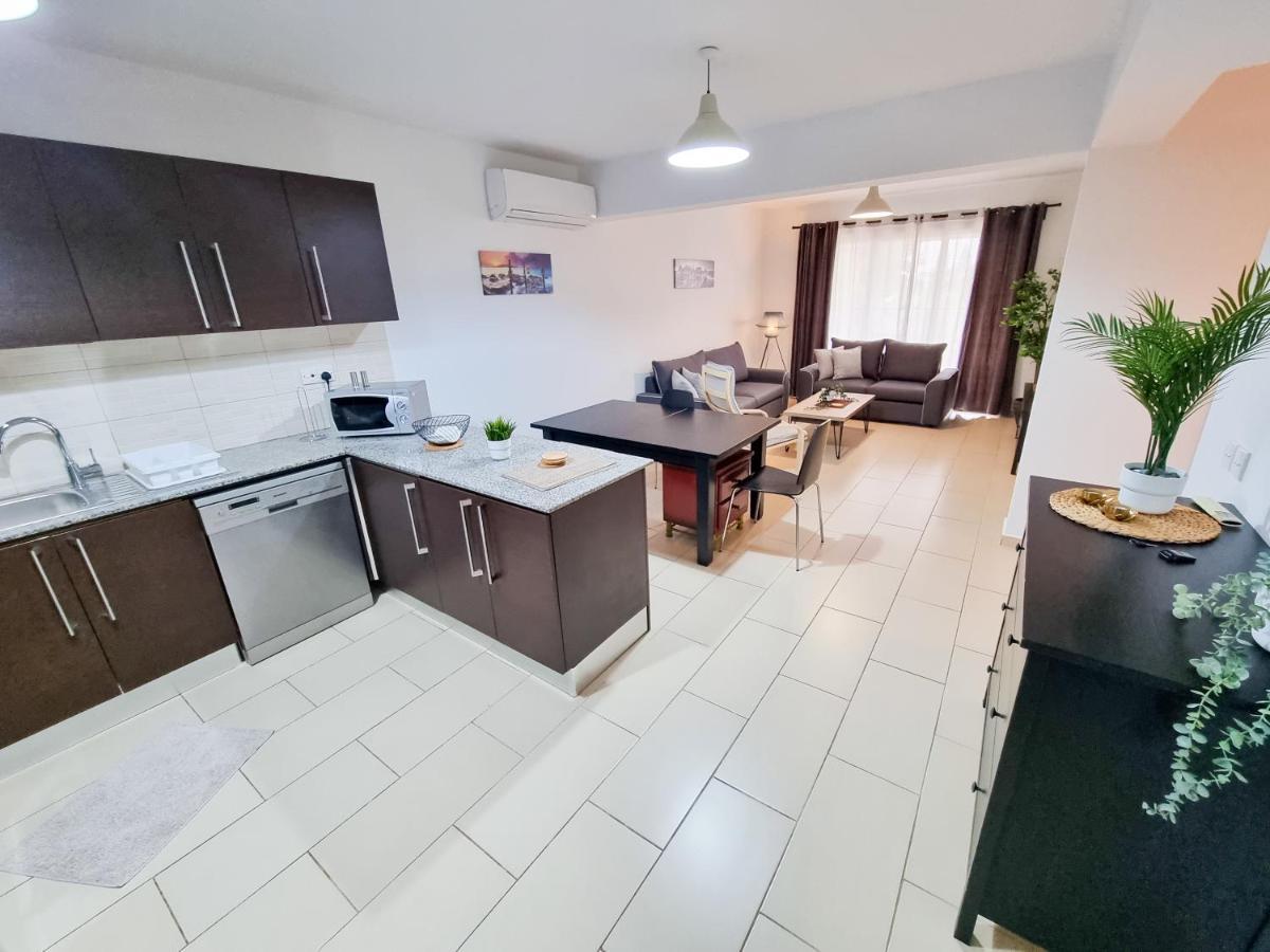 Light House Apartment Larnaca Eksteriør billede