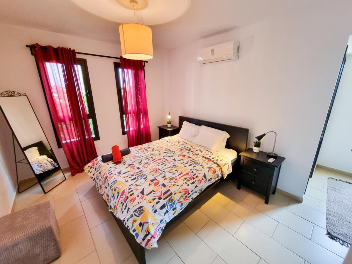 Light House Apartment Larnaca Eksteriør billede